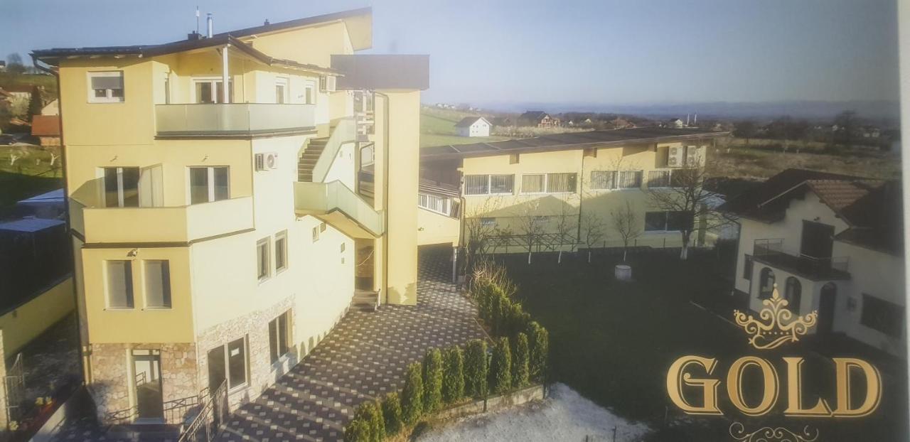 Gold Apartmani Kozarac Exterior foto