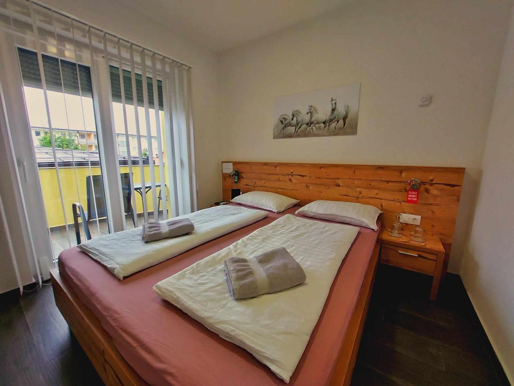 Gold Apartmani Kozarac Exterior foto